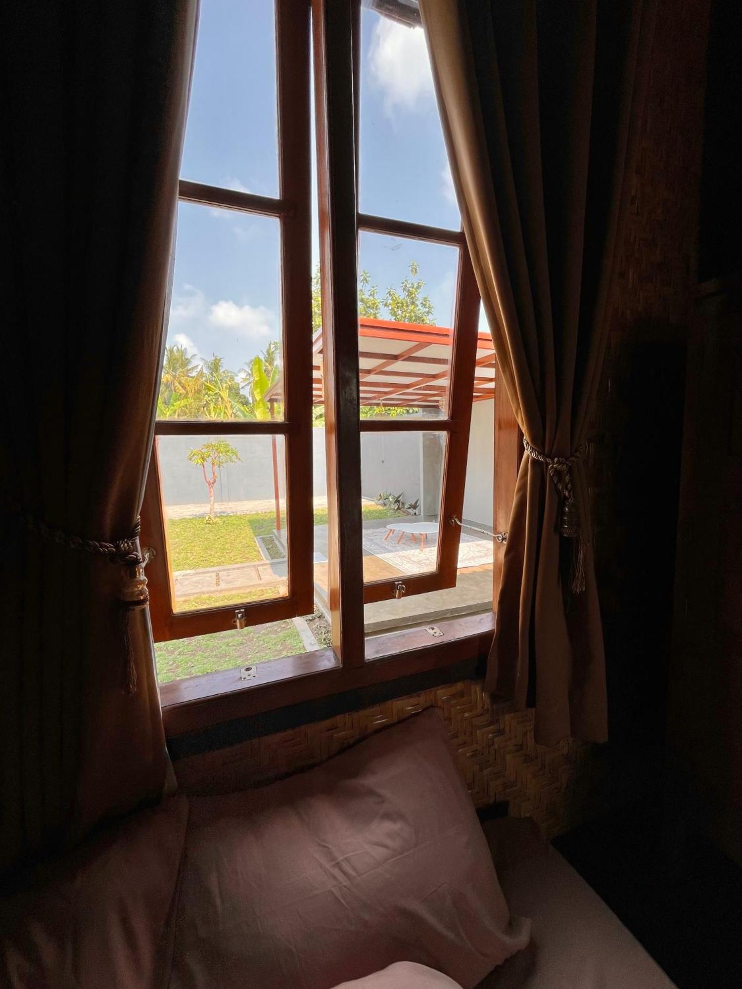 Joglo Homestay Banyuwangi מראה חיצוני תמונה