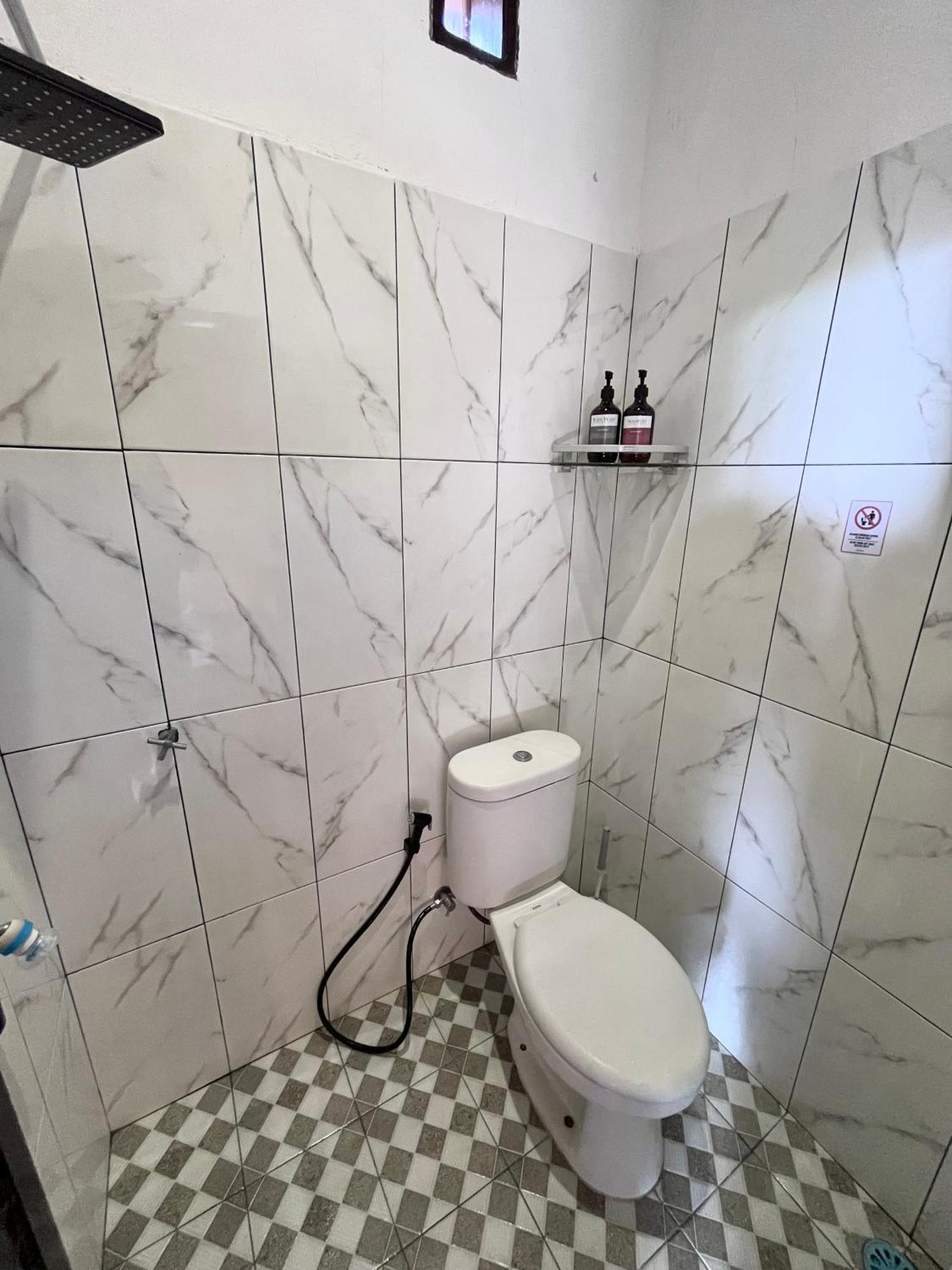 Joglo Homestay Banyuwangi מראה חיצוני תמונה